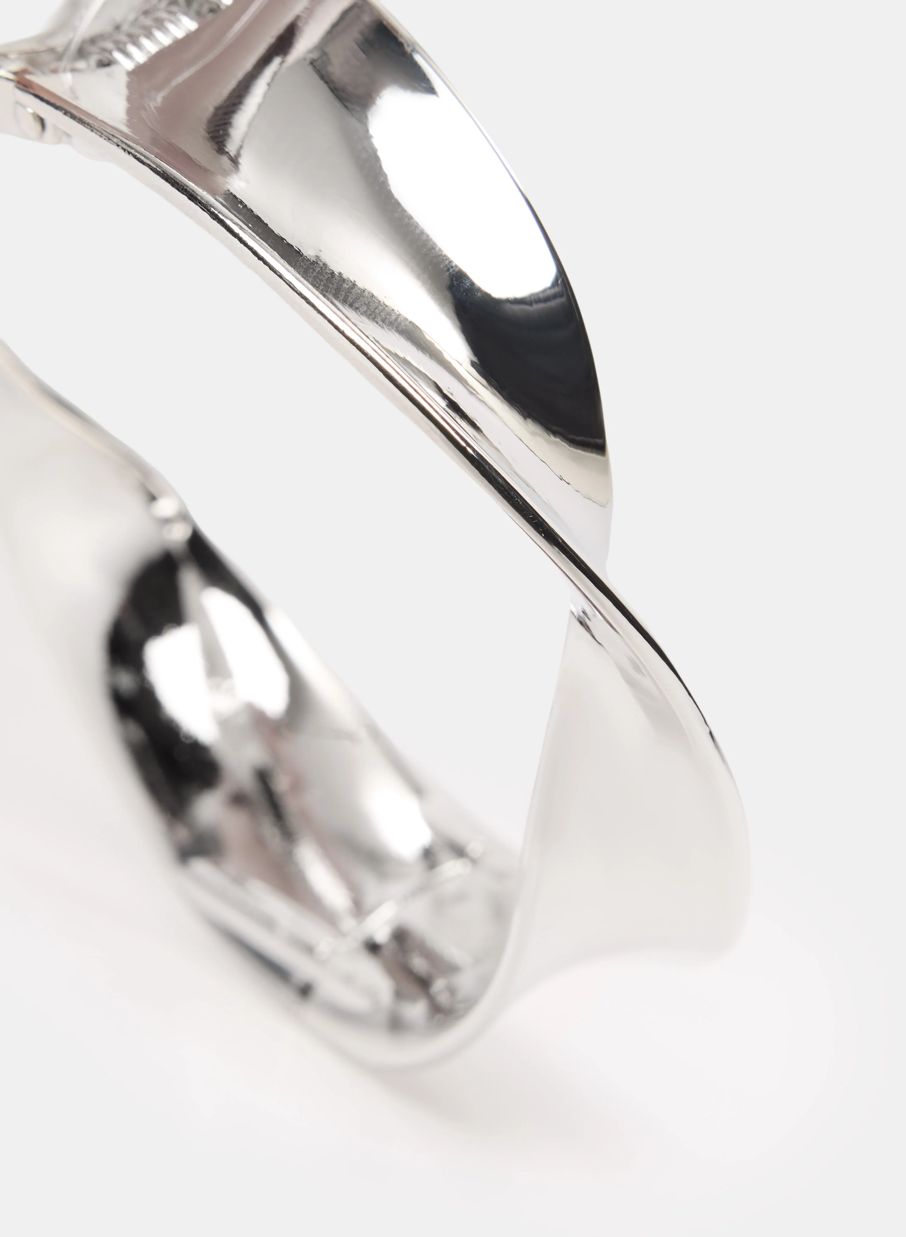 Twisted Bangle Bracelet - Image 2