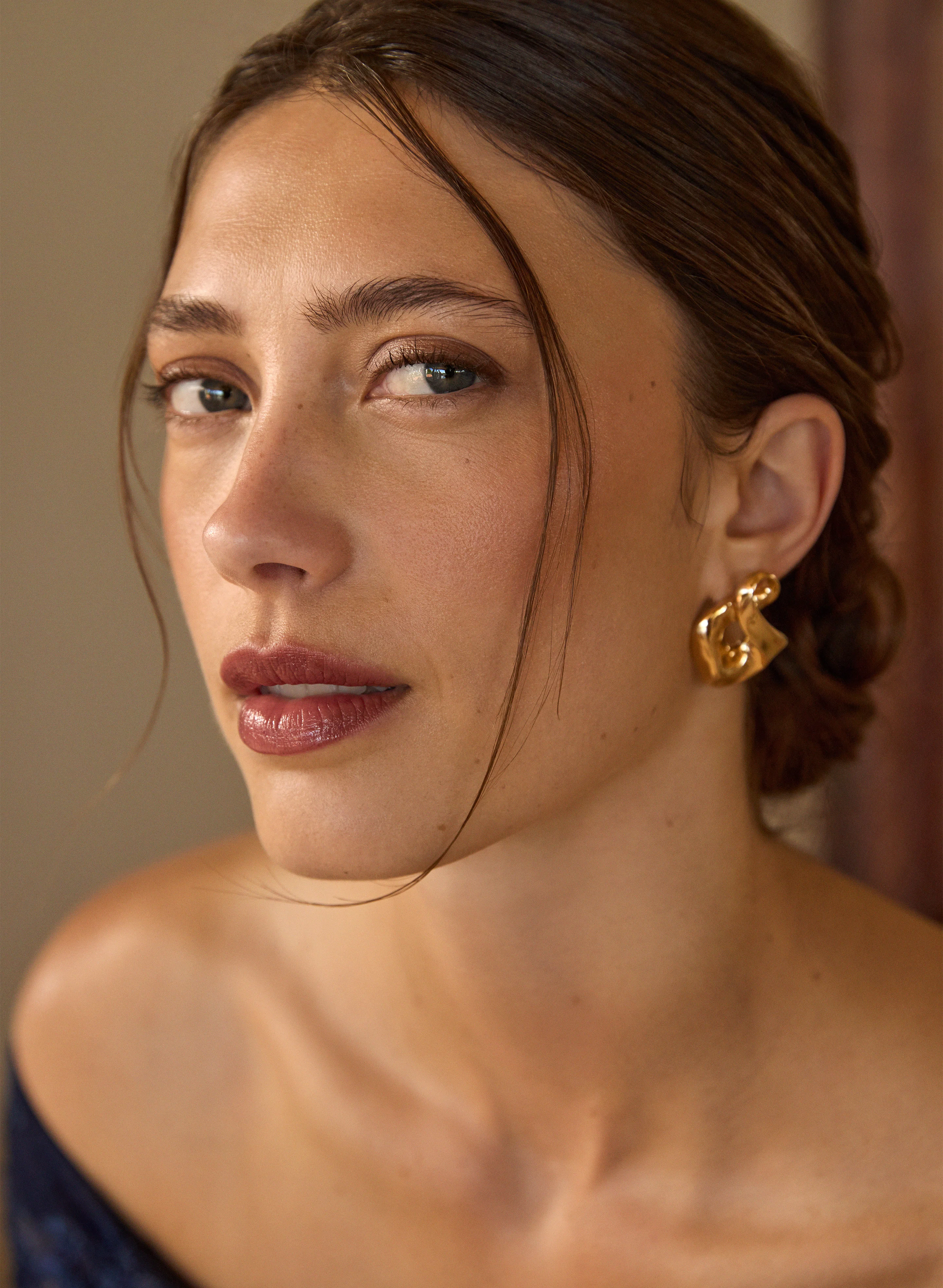 Twisted Irregular Hoop Earrings - Image 2