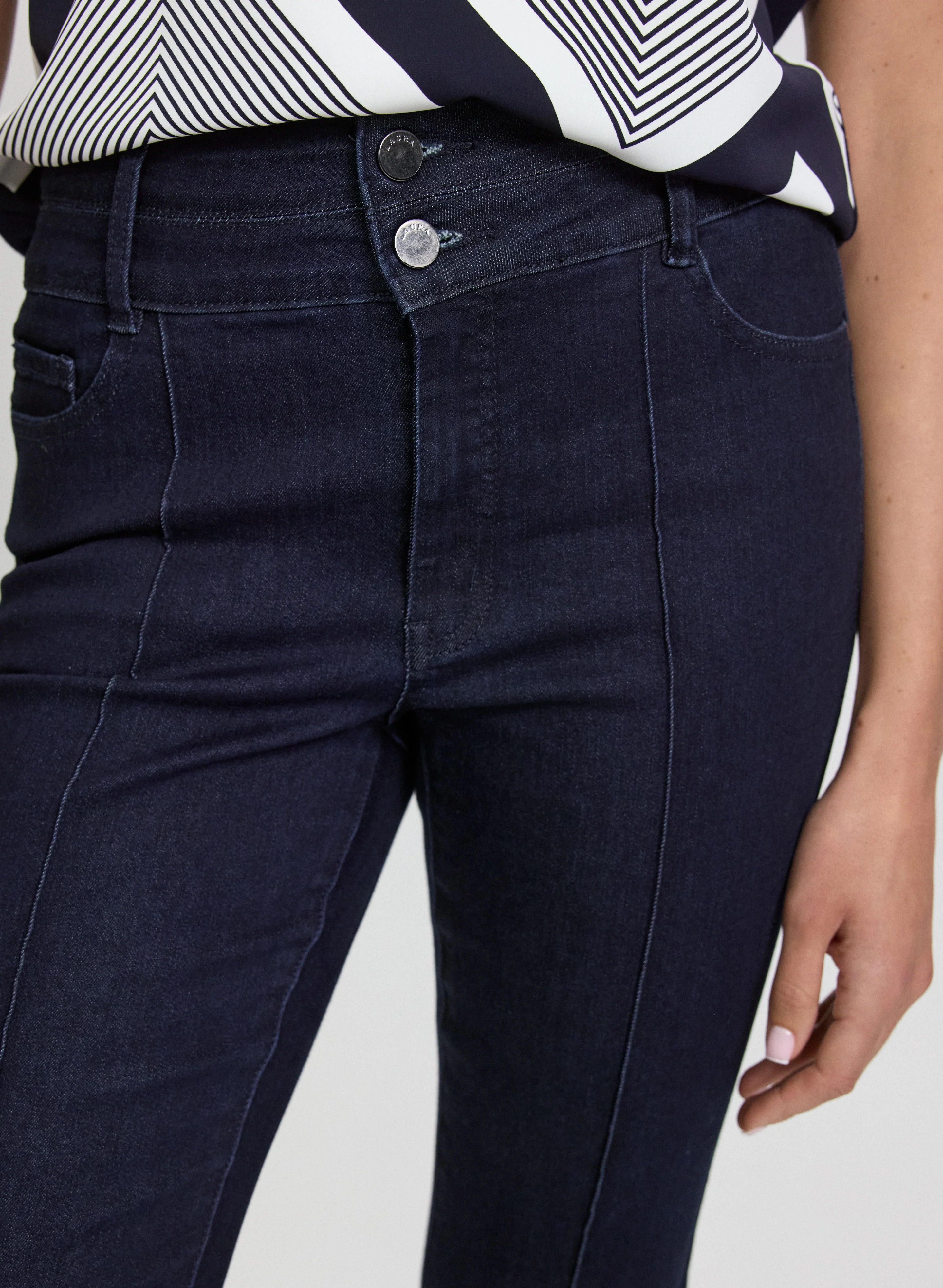 Two-Button Jeans - Image 5