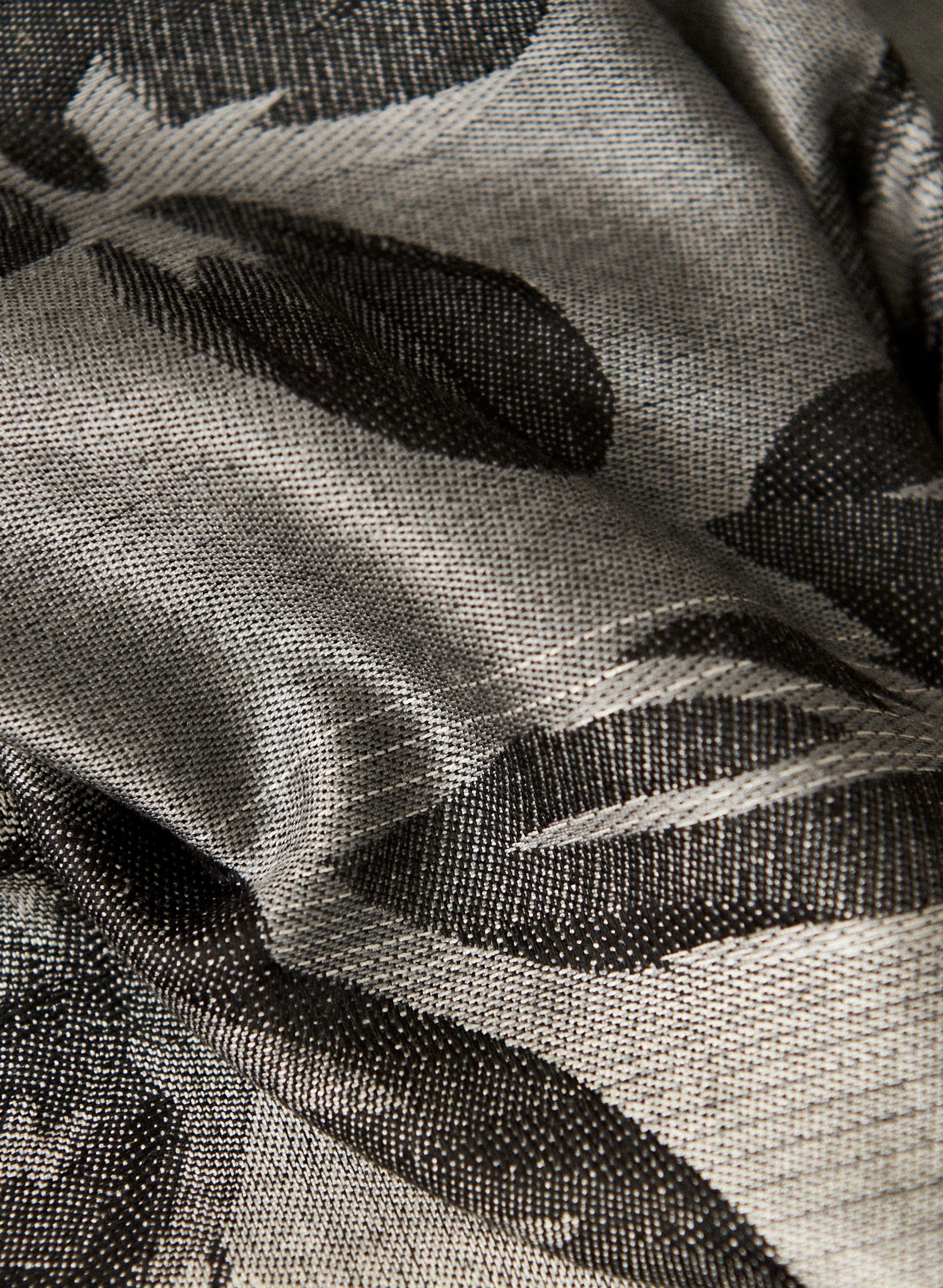 Two Tone Floral Jacquard Scarf - Image 2