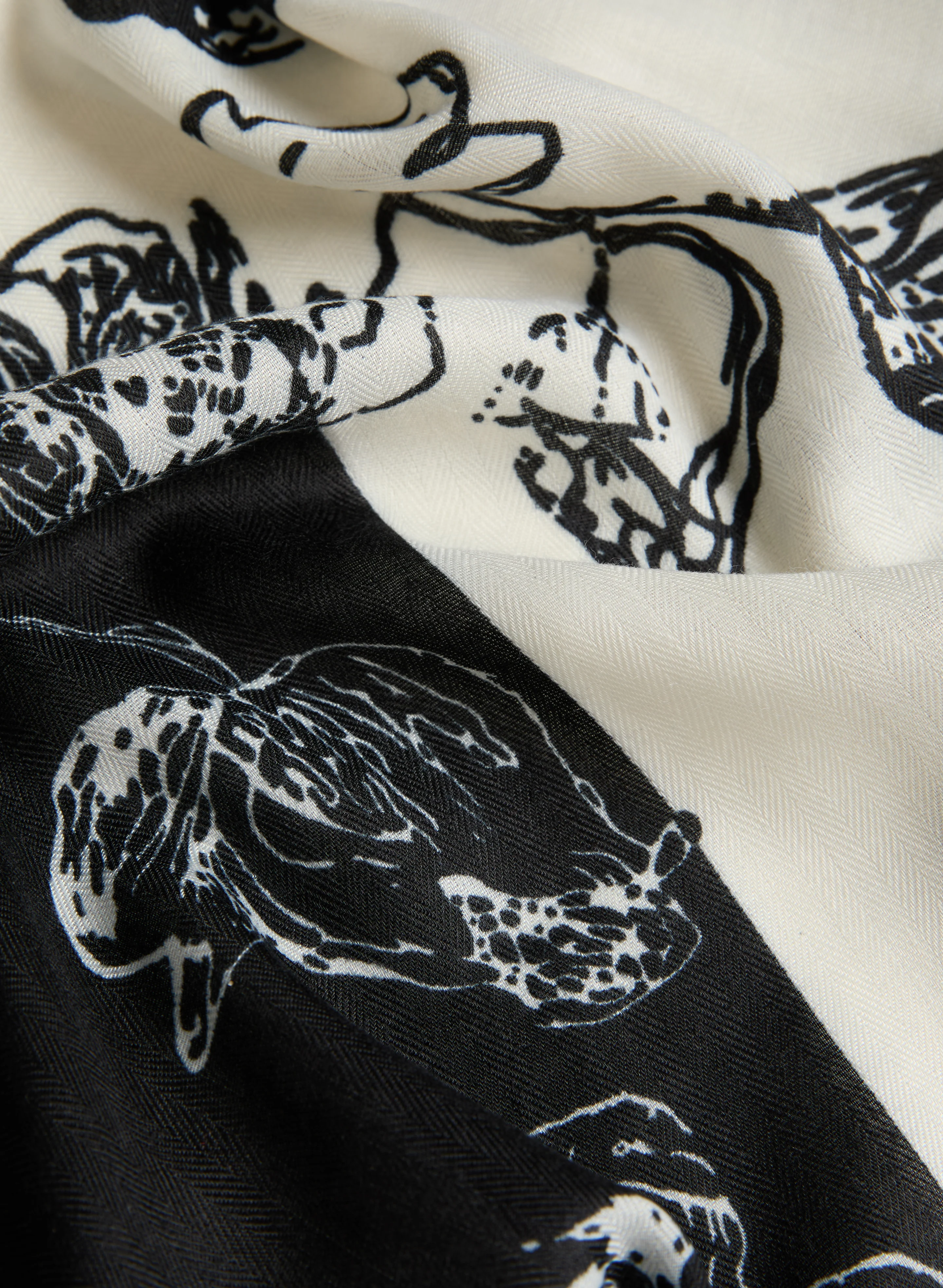 Two-Tone Floral Print Scarf - Image 2