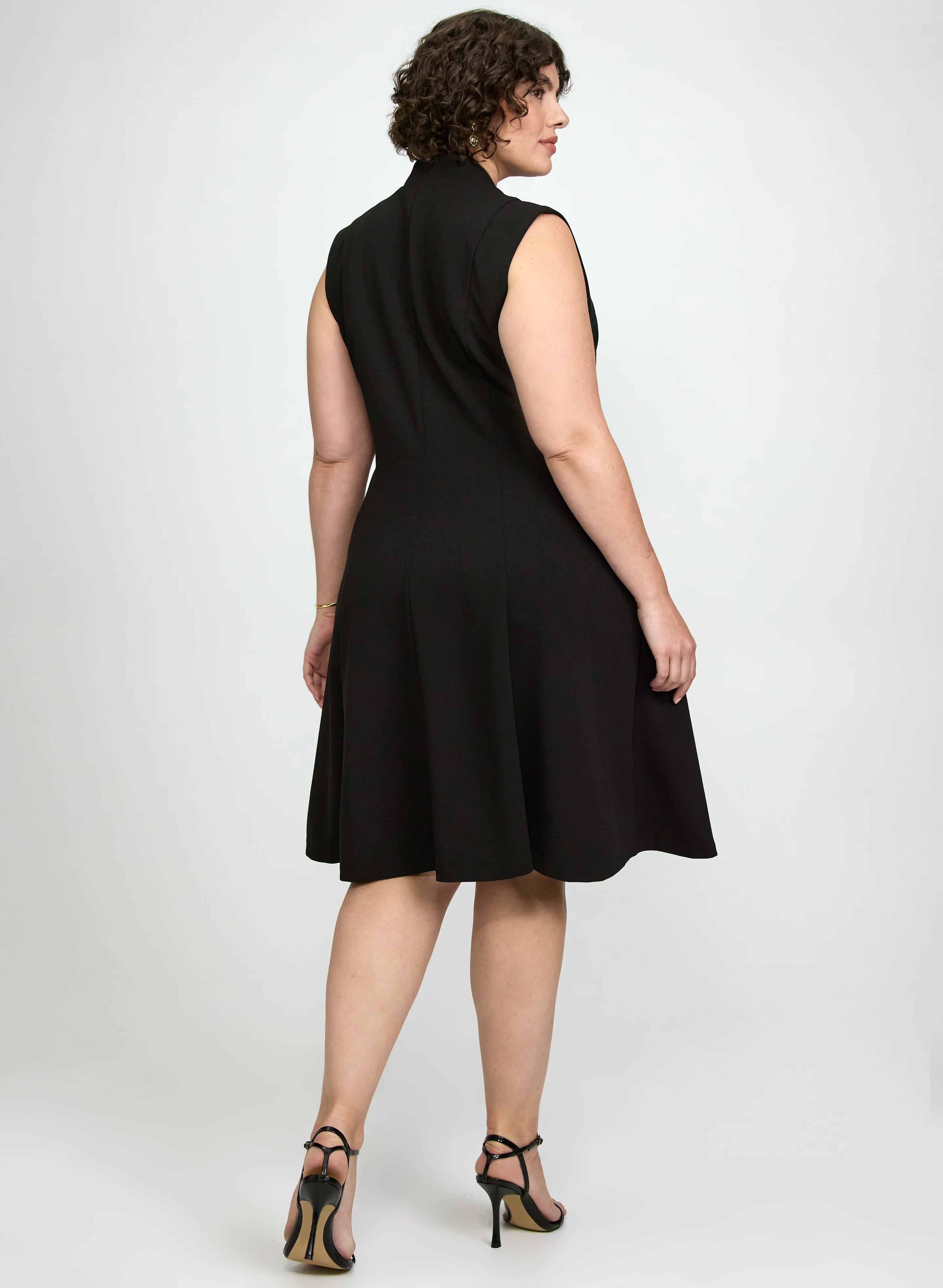Zip-Up Tassel Detail Dress - Image 3